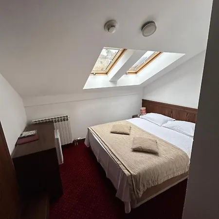 Hotel Garni 2*