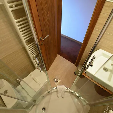 Hotel Garni 2*